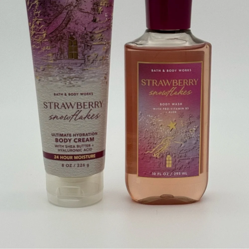 Bath & Body Works Strawberry Snowflakes Body Cream & Body Wash Gift Set NWT